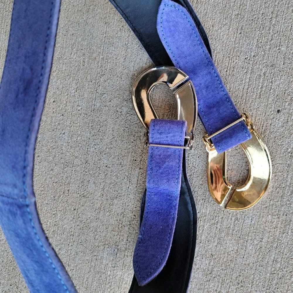 Vintage 1980's Women's Leather Suede Blue Belt With Metal Buckle Adjustable‎ 33